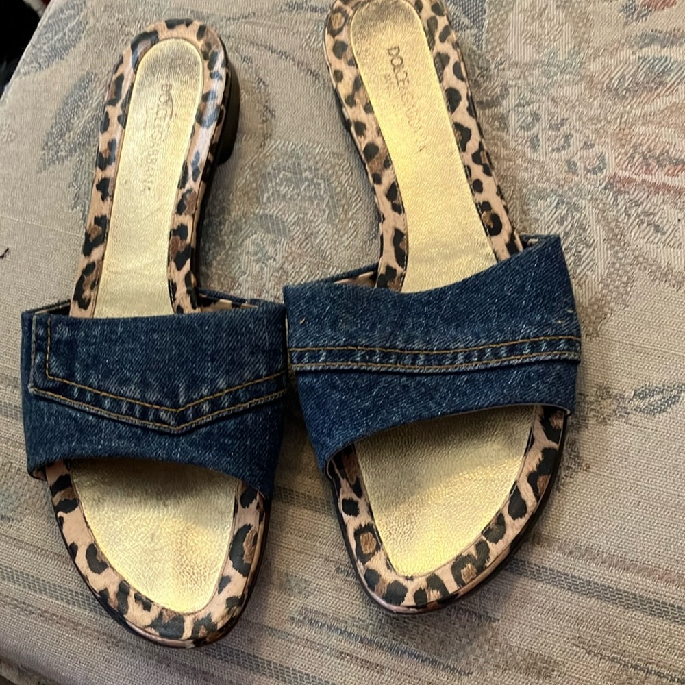 Dolce & gabanna slides 39